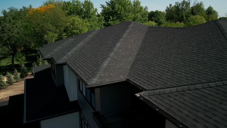 Fast & Reliable Emergency Roof Repairs in Roanoke, IL